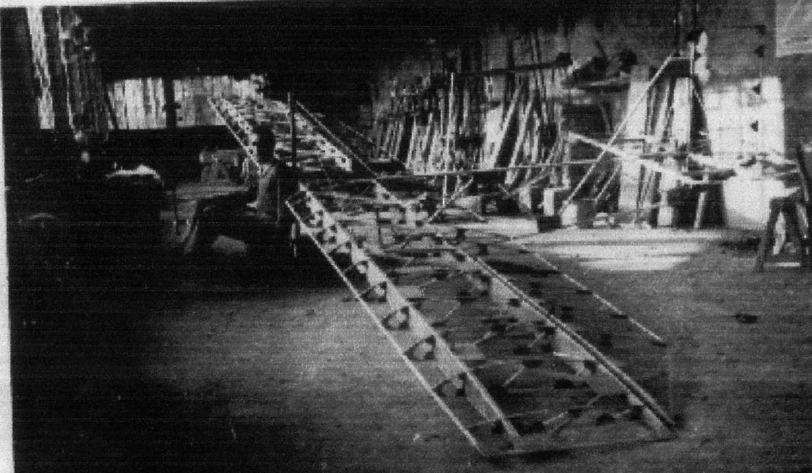 Planeur monoplace en construction